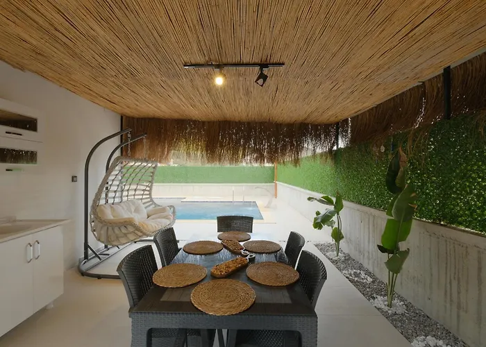 Suna Villa Karagedik